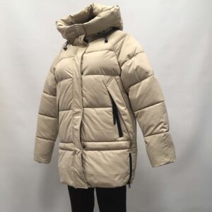 Жіноча зимова куртка в стилі Oversize (816)